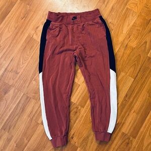 Vintage Nike Air maroon jogger sweats. Size medium